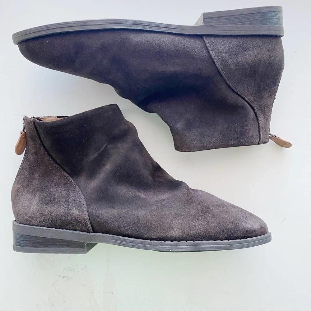 GENTLE SOULS Emma Brown Suede Zip Up Bootie NEW